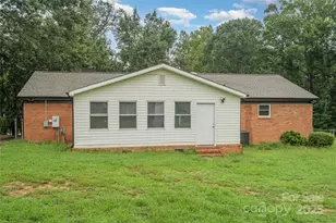 1041 Crowders Creek Rd, Gastonia, NC 28052 - Photo 15