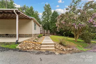 2236 Sisue St, Morganton, NC 28655 - Photo 3