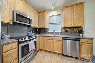 1917 Stroud Park Ct, Charlotte, NC 28206 - Photo 13