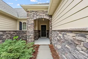 360 Picasso Trl, Mount Holly, NC 28120 - Photo 5