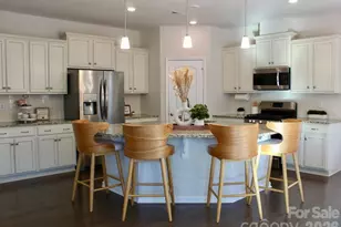 360 Picasso Trl, Mount Holly, NC 28120 - Photo 1