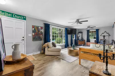 3843 22nd Street NE, Hickory, NC 28601 - Photo 5