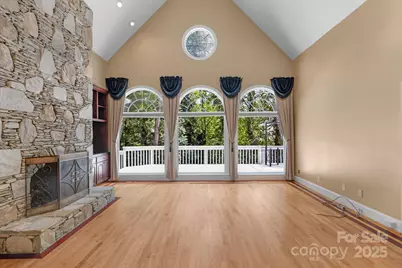 15618 Eagleview Drive, Charlotte, NC 28278 - Photo 9