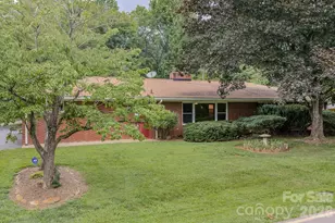 105 Alexander Ave, Swannanoa, NC 28778 - Photo 1