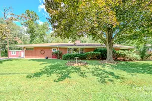 105 Alexander Ave, Swannanoa, NC 28778 - Photo 1