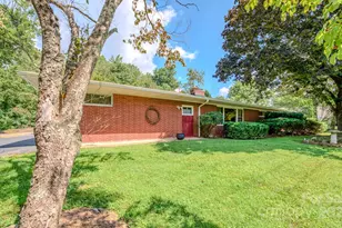 105 Alexander Ave, Swannanoa, NC 28778 - Photo 3