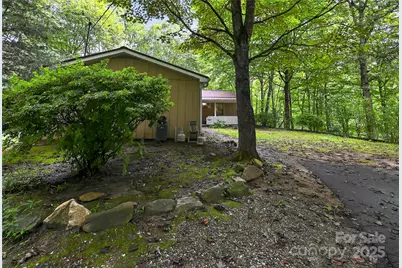 1044 Bumgarner Cemetery Road, Whittier, NC 28789 - Photo 25
