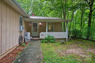 1044 Bumgarner Cemetery Rd, Whittier, NC 28789 - Photo 5