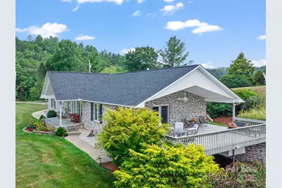 124 W Dogwood Circle, Burnsville, NC 28714 - Photo 3