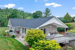 124 W Dogwood Cir, Burnsville, NC 28714 - Photo 3