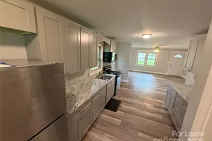 468 River Hill Rd, Statesville, NC 28625 - Photo 5