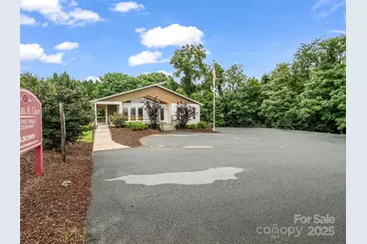 147 E Court Street, Rutherfordton, NC 28139 - Photo 25