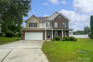 10901 Trout Creek Pl, Davidson, NC 28036 - Photo 1