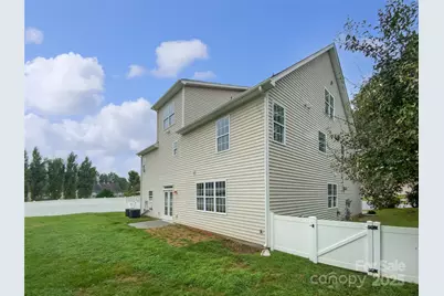 10901 Trout Creek Place, Davidson, NC 28036 - Photo 13