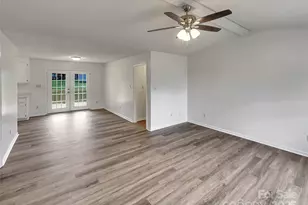 4609 Cottonwood Ln, Gastonia, NC 28052 - Photo 9