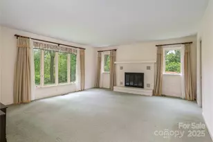 27 Country Rd, Hendersonville, NC 28791 - Photo 7