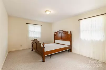 27 Country Road, Hendersonville, NC 28791 - Photo 25