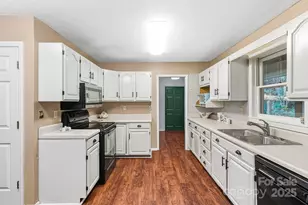 110 Stonecrest Dr, Asheville, NC 28803 - Photo 15