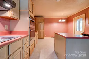 1329 Kings Cir, Shelby, NC 28150 - Photo 9