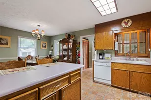 41 Vista Dr, Clyde, NC 28721 - Photo 9