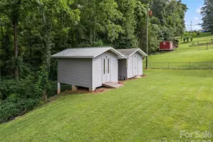 41 Vista Dr, Clyde, NC 28721 - Photo 37