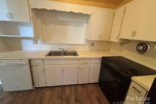 724 Oakdale Dr, Statesville, NC 28677 - Photo 5