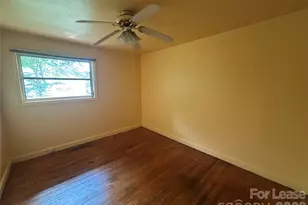 724 Oakdale Dr, Statesville, NC 28677 - Photo 11