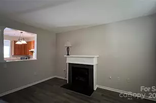 614 E 9th St, Charlotte, NC 28202 - Photo 15