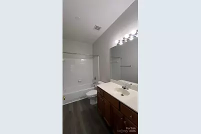 614 E 9th Street, Charlotte, NC 28202 - Photo 11