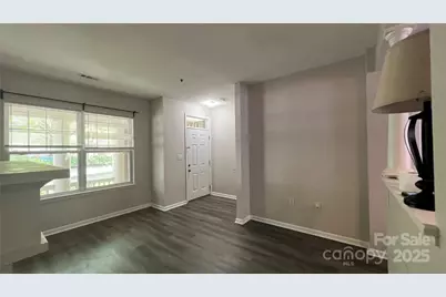 614 E 9th Street, Charlotte, NC 28202 - Photo 3