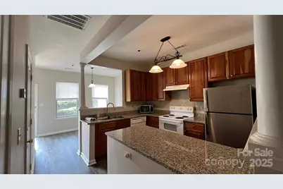 614 E 9th Street, Charlotte, NC 28202 - Photo 21