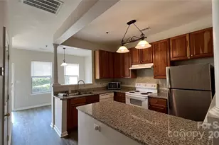 614 E 9th St, Charlotte, NC 28202 - Photo 21