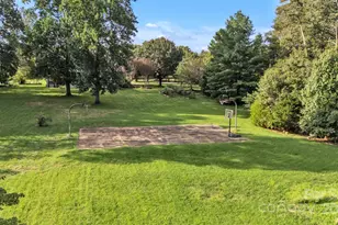 1163 Willow Creek Dr, Newton, NC 28658 - Photo 31