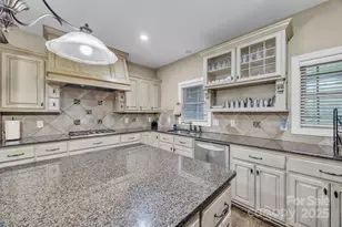 1163 Willow Creek Dr, Newton, NC 28658 - Photo 9