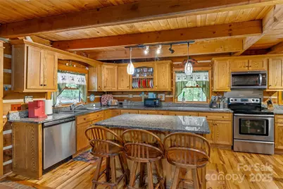 653 Lakeview Drive N, Marion, NC 28752 - Photo 9