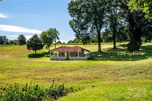 3651 W Nc 10 Hwy, Newton, NC 28658 - Photo 31