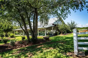 3651 W Nc 10 Hwy, Newton, NC 28658 - Photo 19