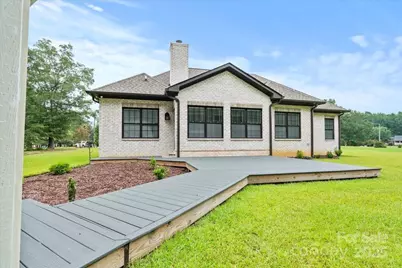 615 Little John Road, Cheraw, SC 29520 - Photo 3