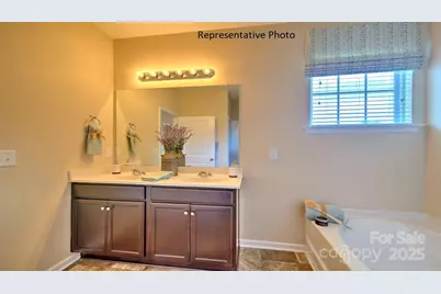 748 14th Avenue Court NE, Hickory, NC 28601 - Photo 31