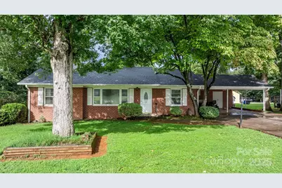 1106 3rd Street Drive SE, Conover, NC 28613 - Photo 1