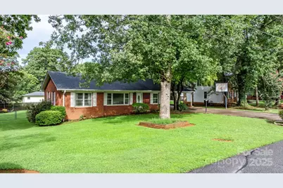 1106 3rd Street Drive SE, Conover, NC 28613 - Photo 5