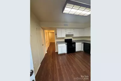 8816 Hunter Ridge Drive, Charlotte, NC 28226 - Photo 3