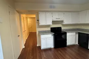 8816 Hunter Ridge Dr, Charlotte, NC 28226 - Photo 3