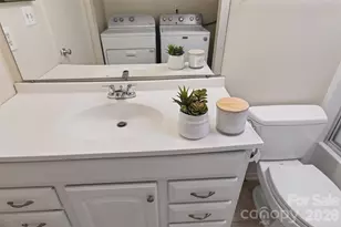 8816 Hunter Ridge Dr, Charlotte, NC 28226 - Photo 9