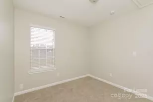 5627 Henderson Oaks Dr, Charlotte, NC 28269 - Photo 11