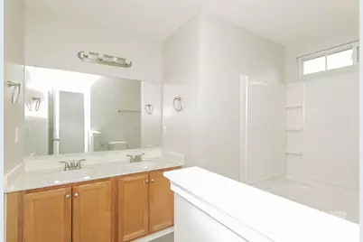 5627 Henderson Oaks Drive, Charlotte, NC 28269 - Photo 9