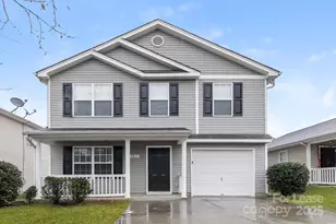 5627 Henderson Oaks Dr, Charlotte, NC 28269 - Photo 1