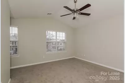 5627 Henderson Oaks Drive, Charlotte, NC 28269 - Photo 7