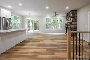 281 Carriage Crest Dr, Hendersonville, NC 28791 - Photo 9