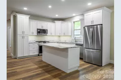 281 Carriage Crest Drive, Hendersonville, NC 28791 - Photo 15